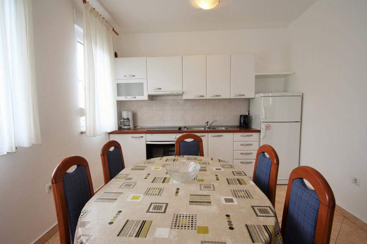 Apartment Bilic With Balcony 포레치 외부 사진