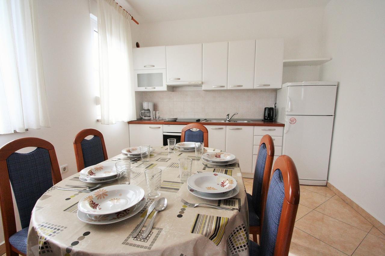 Apartment Bilic With Balcony 포레치 외부 사진